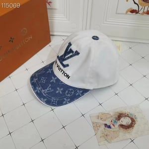 LV Cap 28