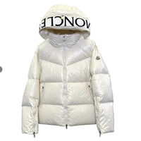 Moncler 17