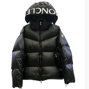 Moncler 16