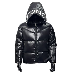 Moncler 16